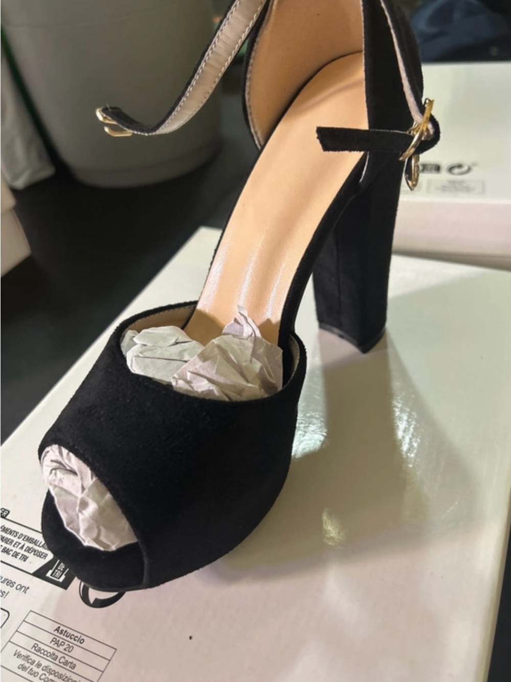 SHEIN Black Suede Open-Toe Block Heel Sandals with Ankle Strap